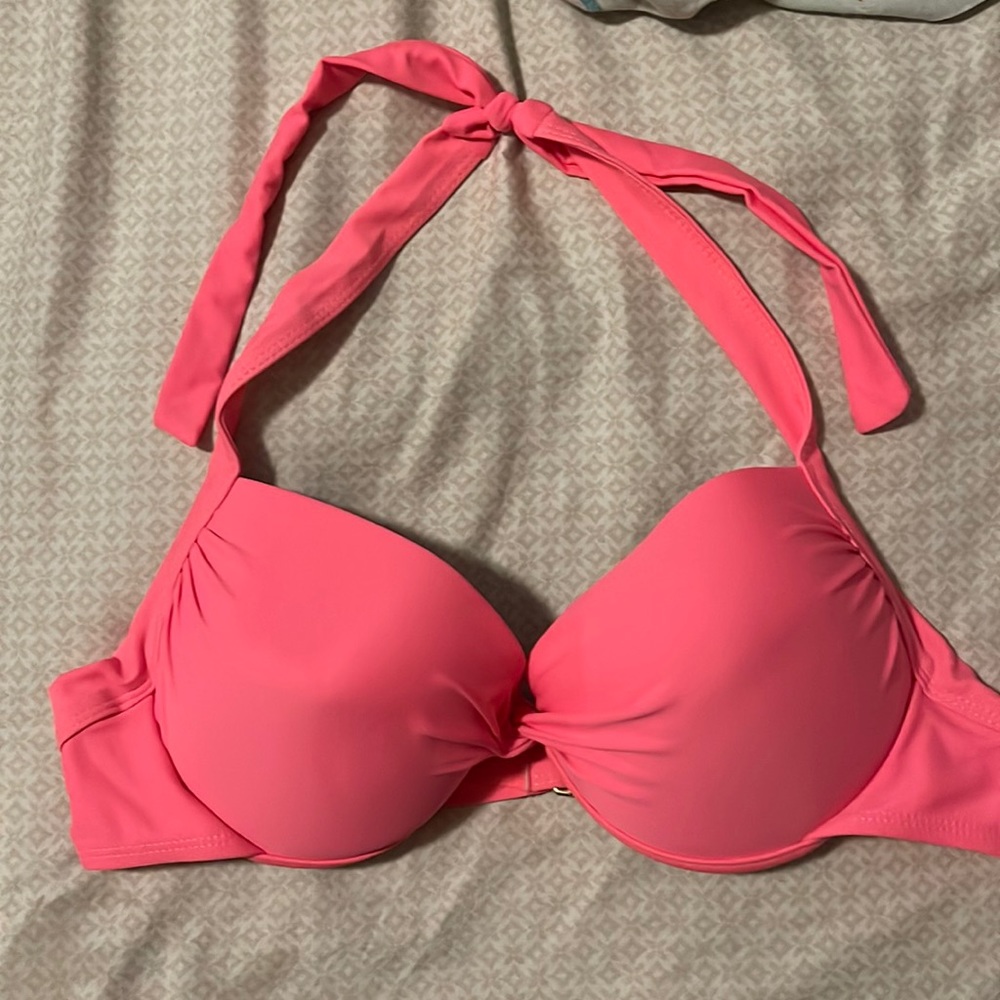 Push up, padded bikini top. Size L.